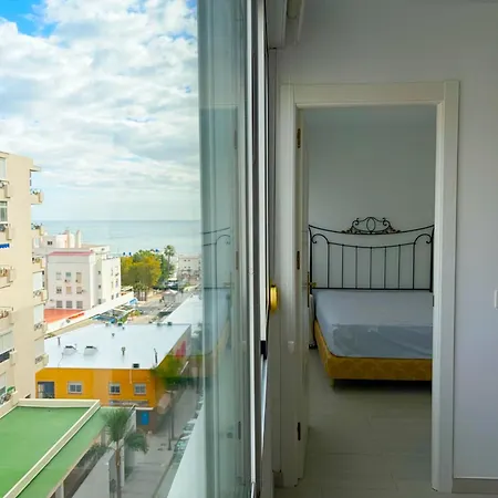 Oasis Urbano Con Piscina By Bebalmy Торремолінос