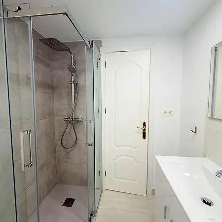 Апартаменти Oasis Urbano Con Piscina By Bebalmy *